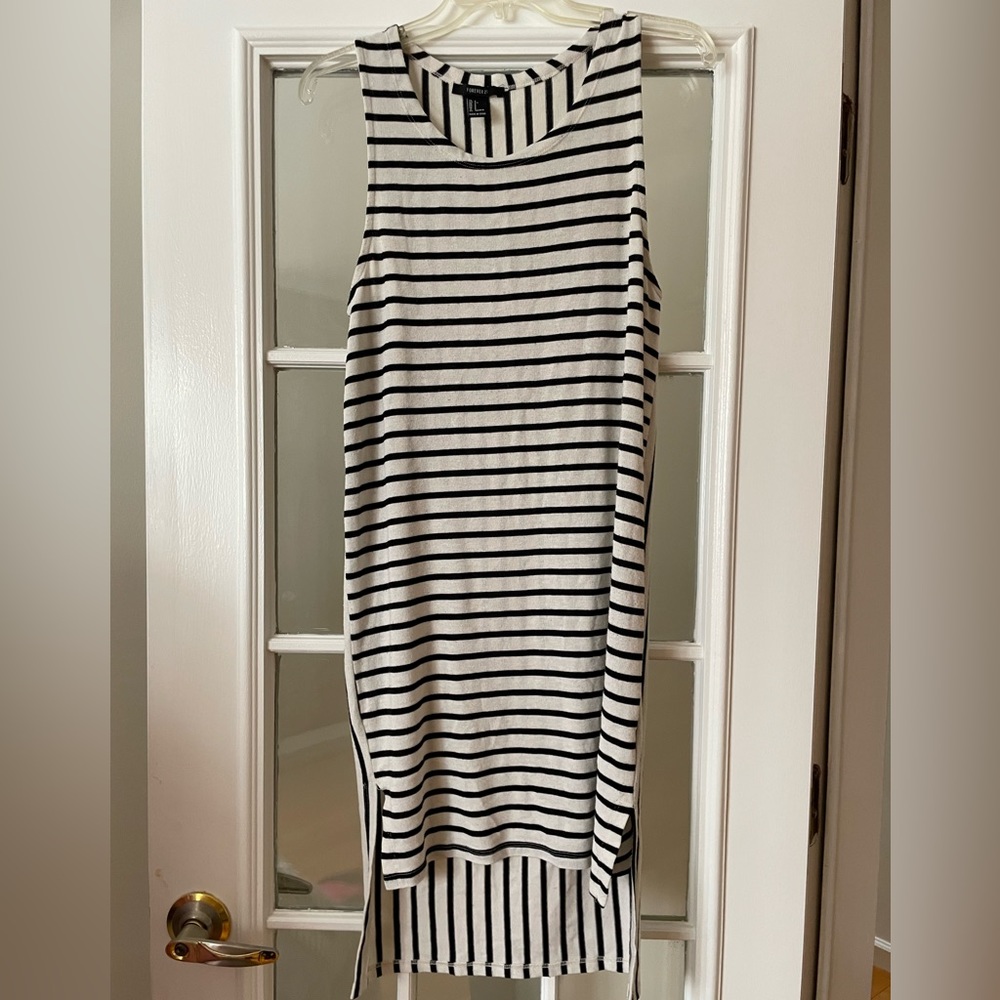 Forever 21 black and white sleeveless dress